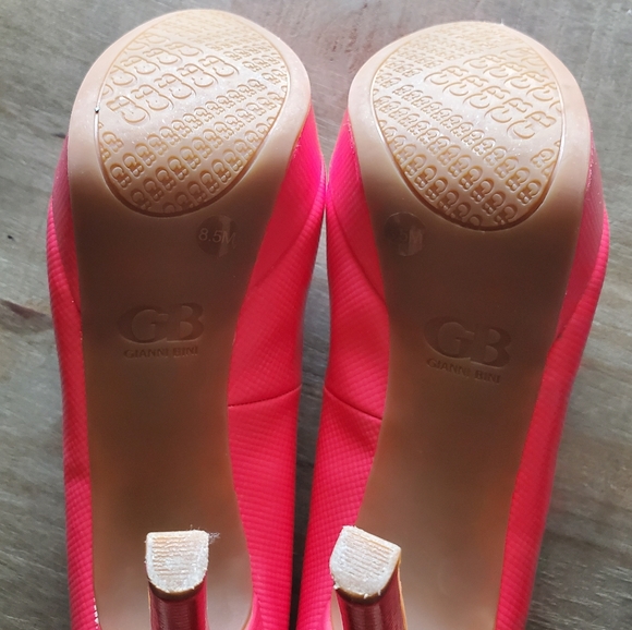 Gianni Bini | Hot Pink Platform Heels Round Toe - Picture 11 of 11